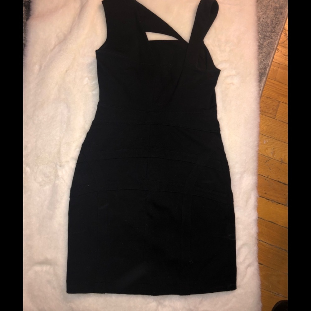 Selling dresses that a just worn once and new item